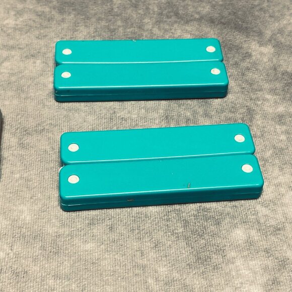 Vintage MP Foldable Plastic Hanger Set For Shirt and Coats White & Turquoise - Picture 3 of 9